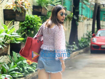 Photos: Rakul Preet Singh snapped at a dubbing studio in Juhu