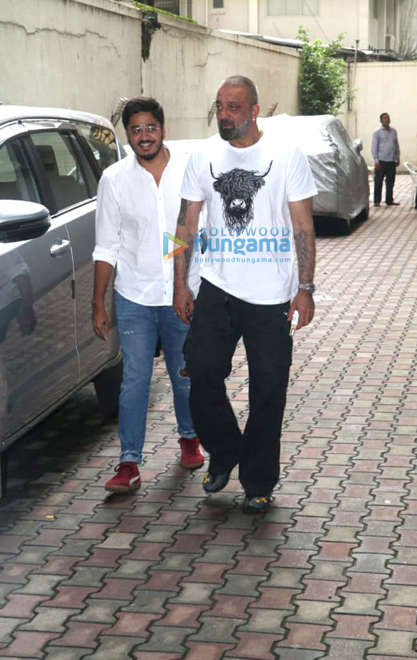 photos sanjay dutt spotted at mahesh bhatts office in khar 2