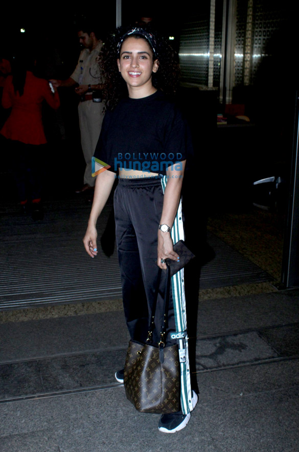 photos sanya malhotra and ishaan khatter snapped at the airport 3