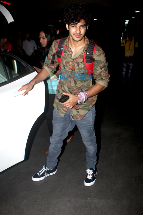 photos sanya malhotra and ishaan khatter snapped at the airport 4