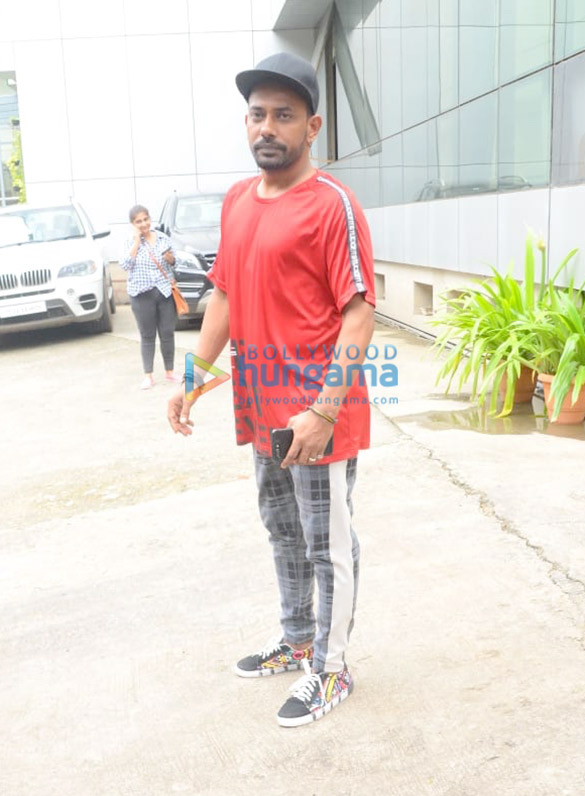 photos shraddha kapoor and dharmesh yelande spotted at a dance class in andheri 4