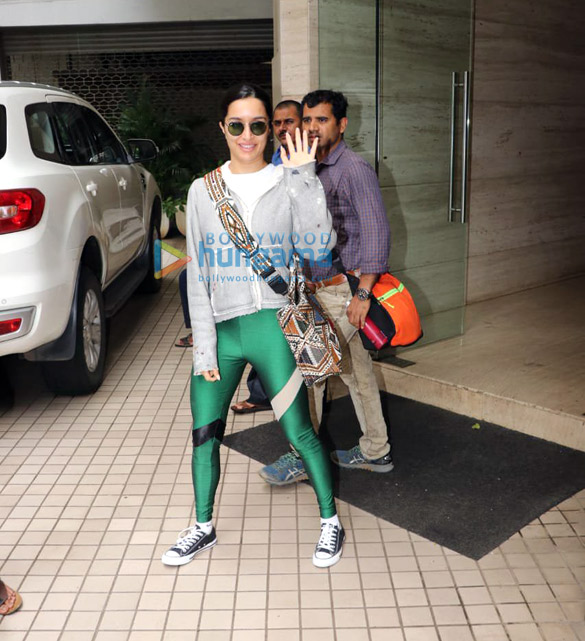 Photos: Shraddha Kapoor spotted at a dubbing studio for ‘Saaho’ in Bandra Photos: Shraddha Kapoor spotted at a dubbing studio for ‘Saaho’ in Bandra