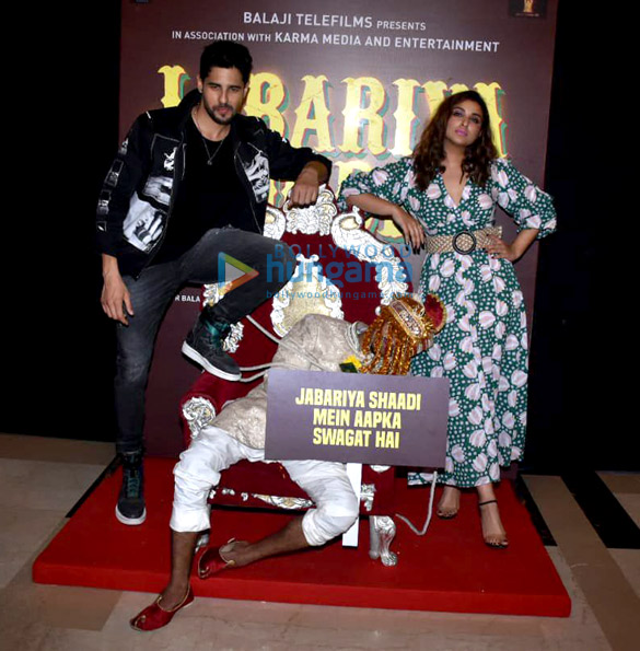 photos sidharth malhotra and parineeti chopra snapped at the trailer launch of jabariya jodi 3