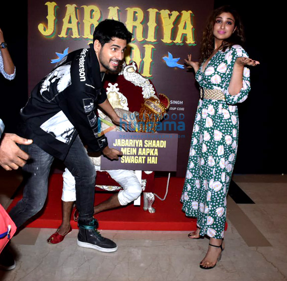 photos sidharth malhotra and parineeti chopra snapped at the trailer launch of jabariya jodi 4