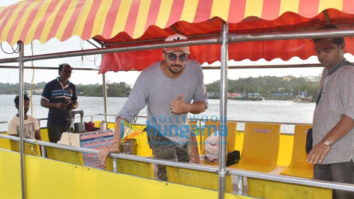 Photos: Sidharth Malhotra snapped at the Versova jetty