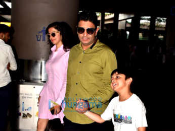 Photos: Akshay Kumar, Sonakshi Sinha, Varun Sharma and others snapped at the airport