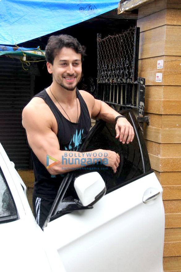 photos tiger shroff snapped outside the gym 2