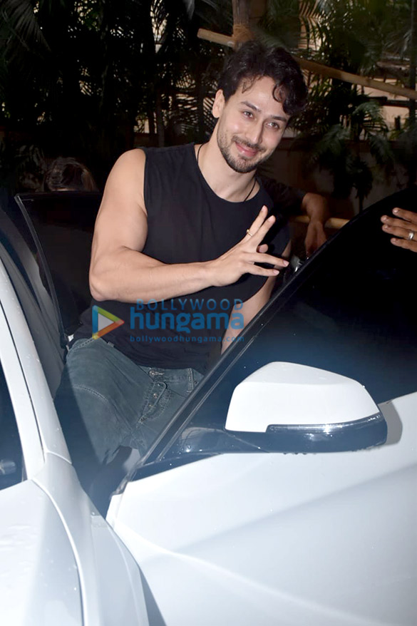 photos tiger shroff spotted at the kwan office in andheri 4