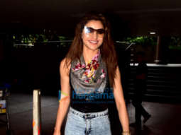 Photos: Urvashi Rautela and Kiara Advani snapped at the airport