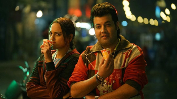 WATCH VIDEO: Varun Sharma discovered his Khandaani Shafakhana co-star Sonakshi Sinha never had ‘Sooji Ke Golgappe’ and then this happened WATCH VIDEO: Varun Sharma discovered his Khandaani Shafakhana co-star Sonakshi Sinha never had ‘Sooji Ke Golgappe’ and then this happened