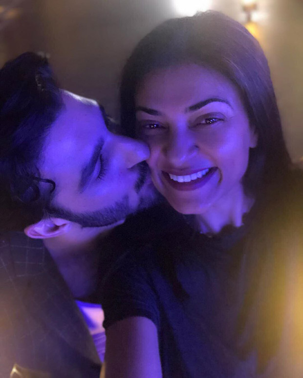 Sushmita Sen and Rohman Shawl show us that romance doesn’t need an occasion in this adorable post! 