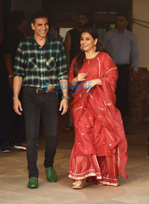photos akshay kumar and vidya balan snapped promoting their film mission mangal 5