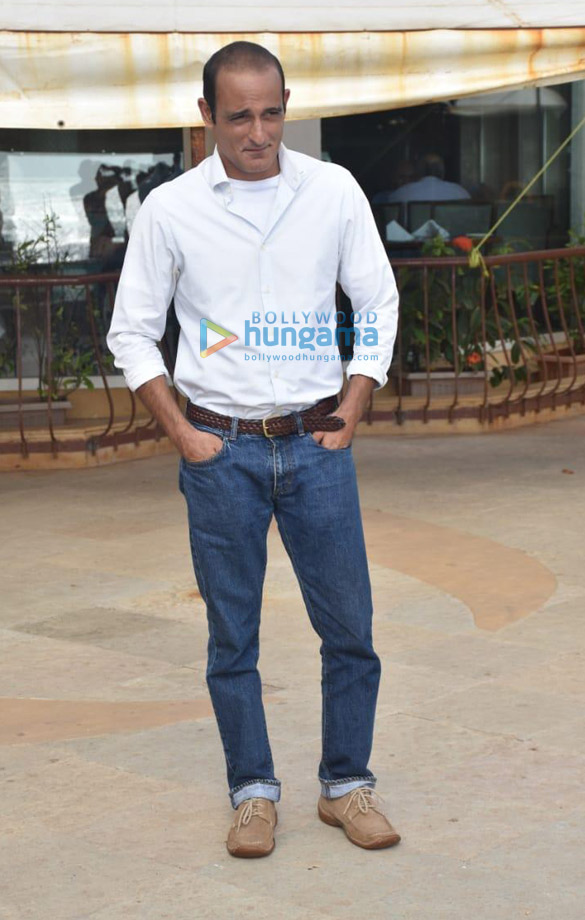 photos akshaye khanna snapped promoting his film section 375 3