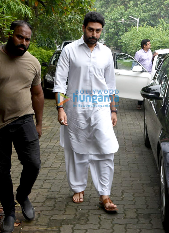 photos celebs attend hrithik roshans grandfather j om prakashs funeral4 4