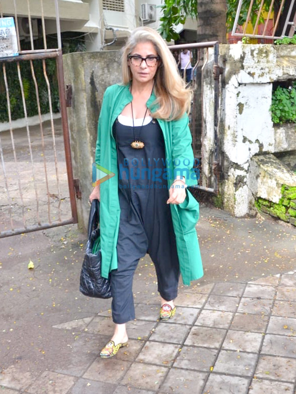 Photos: Dimple Kapadia spotted at Kromakay salon in Juhu Photos: Dimple Kapadia spotted at Kromakay salon in Juhu