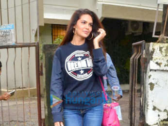 Photos: Esha Gupta and Khushi Kapoor spotted at Kromakay salon in Juhu