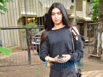 Photos: Esha Gupta and Khushi Kapoor spotted at Kromakay salon in Juhu