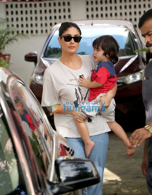 photos kareena kapoor khan and taimur ali khan spotted at bandstand in bandra 3