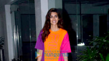 Photos: Kriti Sanon snapped at a dubbing studio in Juhu