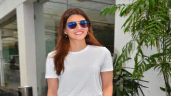 Photos: Kriti Sanon snapped at a dubbing studio in Juhu