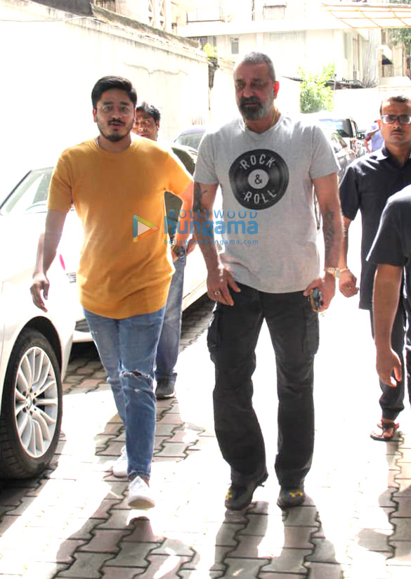 Photos: Sanjay Dutt spotted at Vishesh Films’ office Photos: Sanjay Dutt spotted at Vishesh Films’ office