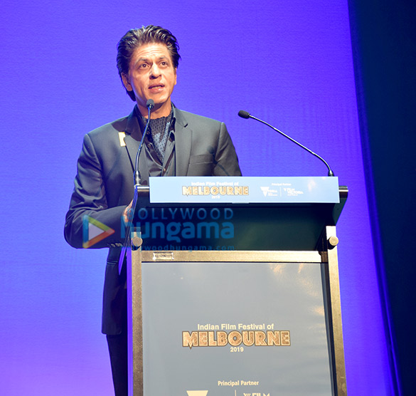 photos shah rukh khan karan johar and other celebrities snapped at the iffm awards 2019 2