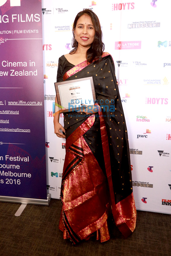 photos shah rukh khan karan johar and other celebrities snapped at the iffm awards 2019 7