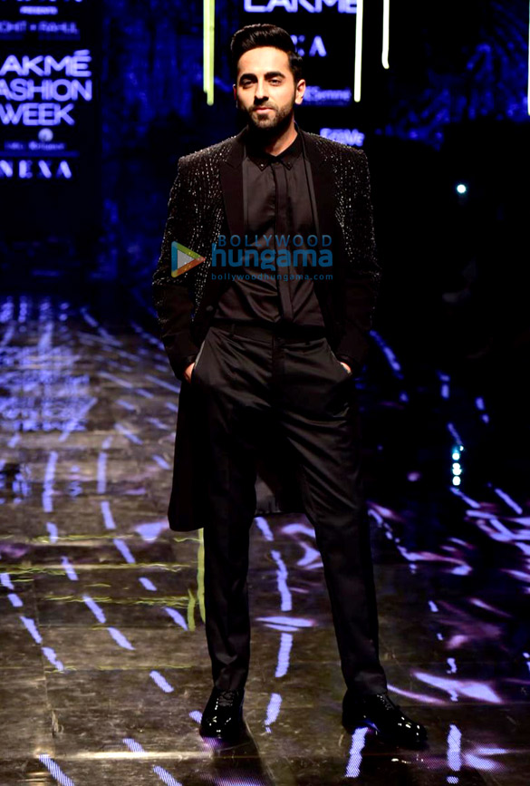 photos shahid kapoor disha patani ayushmann khurrana and others walk the ramp as show stoppers at lakme fashion week 2019 day 4 3