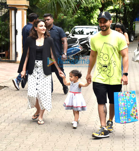 photos shahid kapoor and others snapped celebrating mishas birthday 2