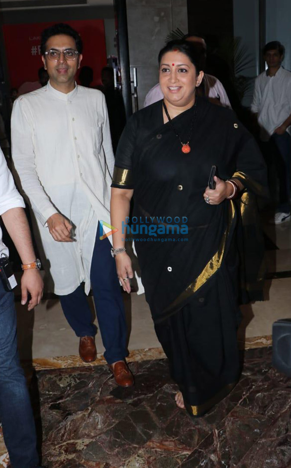 photos smriti irani snapped at lakme fashion week winterfestive 2019 3