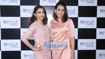 Photos: Soha Ali Khan graces the launch of Aditi Amin’s collection