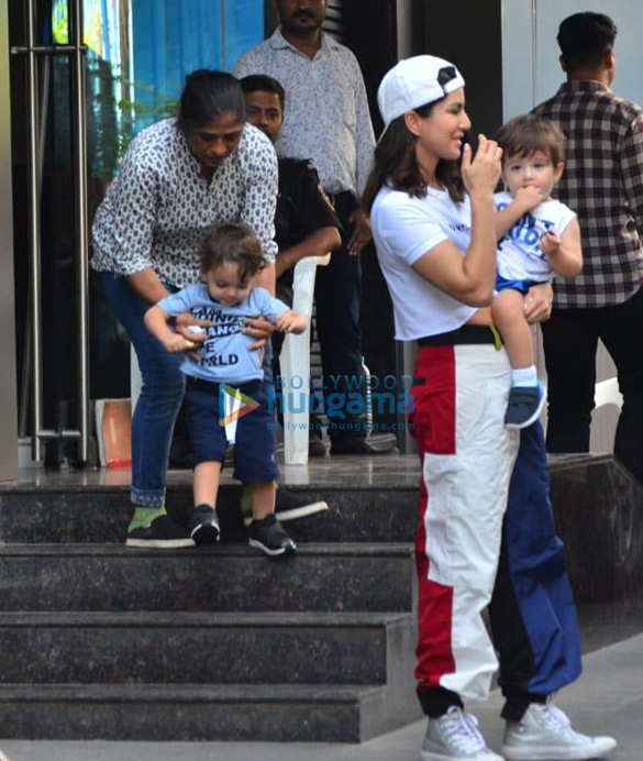 photos sunny leone snapped with her kids at a playschool 1