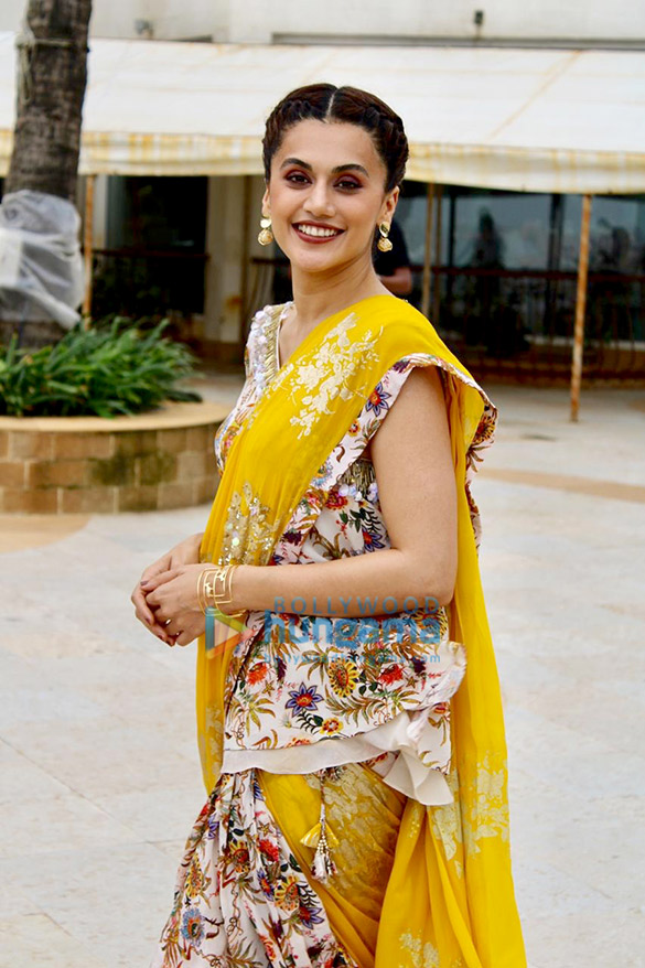 Photos: Taapsee Pannu, Kirti Kulhari and others snapped during ‘Mission Mangal’ promotions in Juhu