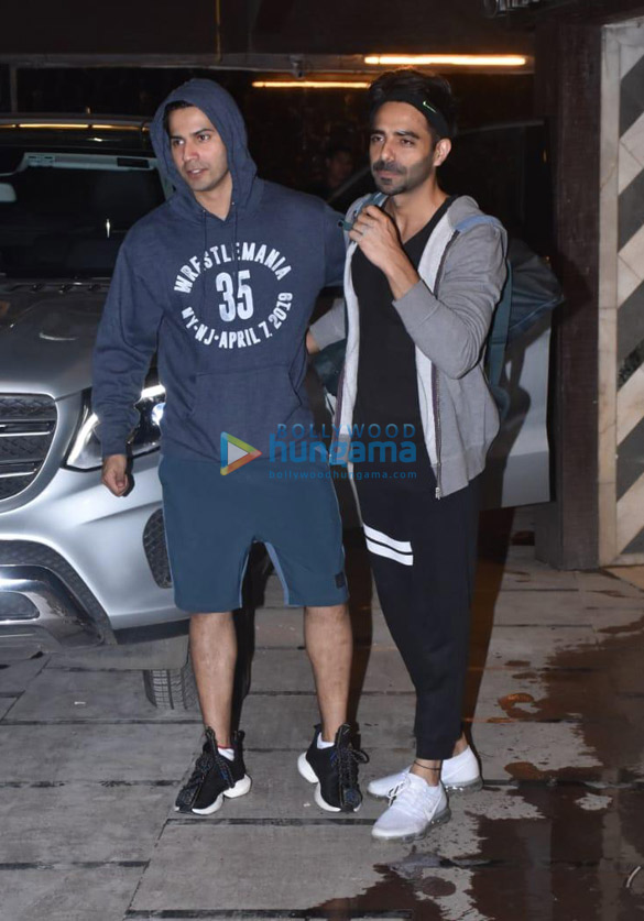 photos varun dhawan and aparshakti khurrana spotted at the gym in juhu 5
