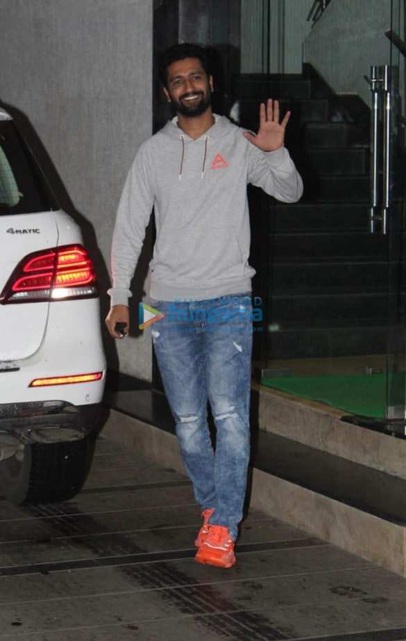 photos vicky kaushal snapped at ashutosh gowarikars office in khar 1