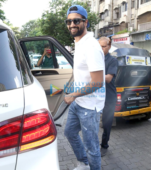 photos vicky kaushal spotted at smoke house deli in bandra 6