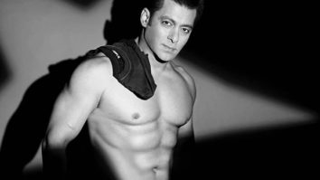 Salman Khan celebrates the completion of 31 years in the industry with an adorable throwback picture!