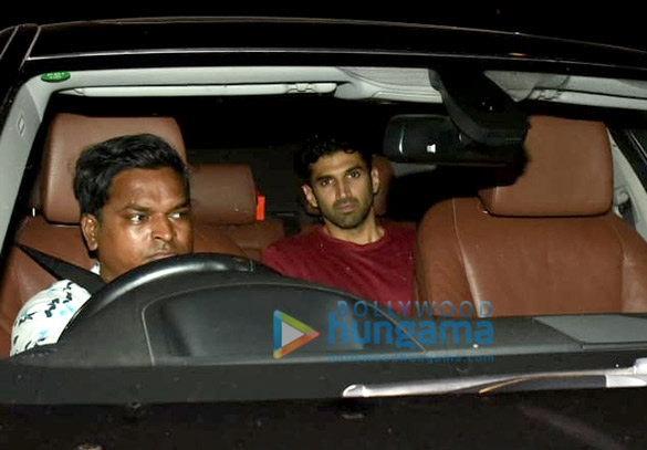 photos aamir khan shah rukh khan deepika padukone and others celebs attend ranbir kapoors birthday party 4