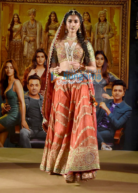 photos akshay kumar bobby deol riteish deshmukh kriti sanon pooja hegde and kriti kharbanda grace the trailer launch of housefull 4 11