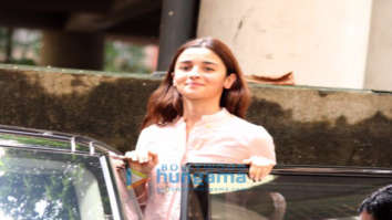 Photos: Alia Bhatt snapped at Sanjay Leela Bhansali’s office in Juhu