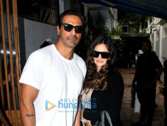 Photos: Arjun Rampal spotted with family at izumi bandra