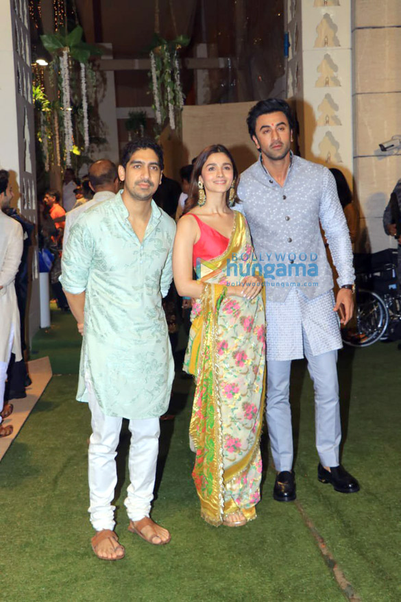 photos celebs grace anil ambanis residence for ganesh chaturthi celebration5 19