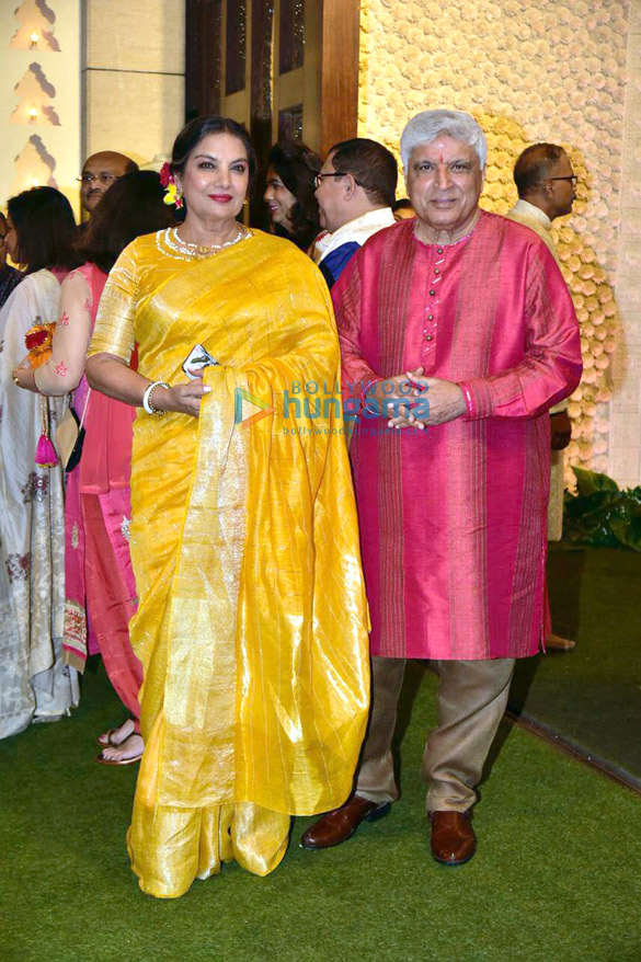 photos celebs grace anil ambanis residence for ganesh chaturthi celebration5 29