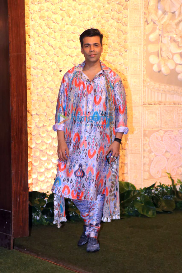 photos celebs grace anil ambanis residence for ganesh chaturthi celebration5 8