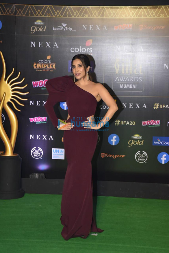 photos celebs grace the 20th iifa awards 2019 at nsci dome 15