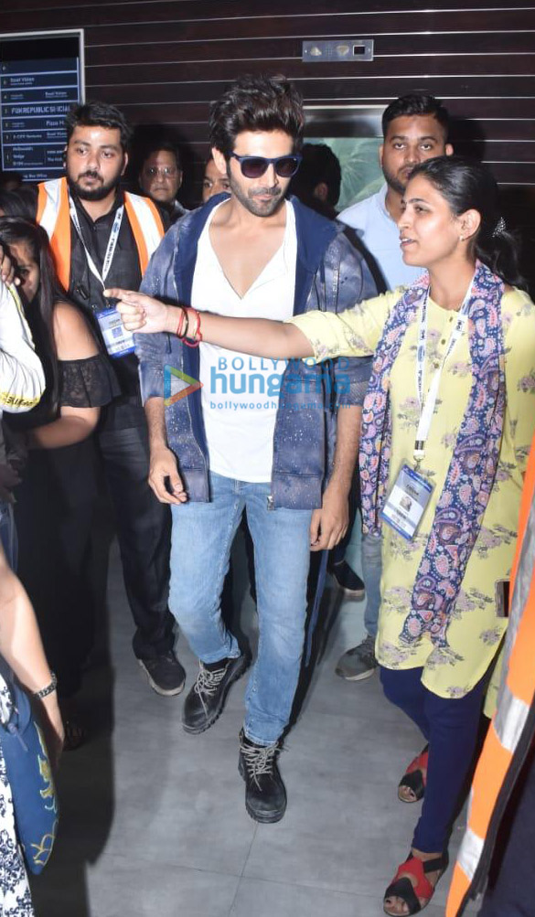 photos kartik aaryan snapped at 10th jagran film festival 2019 6