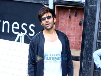 Photos: Kartik Aaryan snapped at the gym