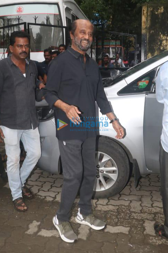 photos rajinikanth spotted on location of a shoot in bandra 1