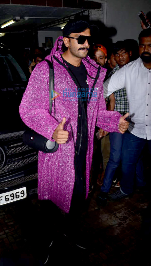 photos ranveer singh and manish malhotra snapped at old dharma productions office in khar 1