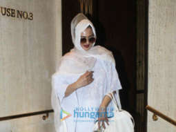 Photos: Rekha snapped at Manish Malhotra’s house